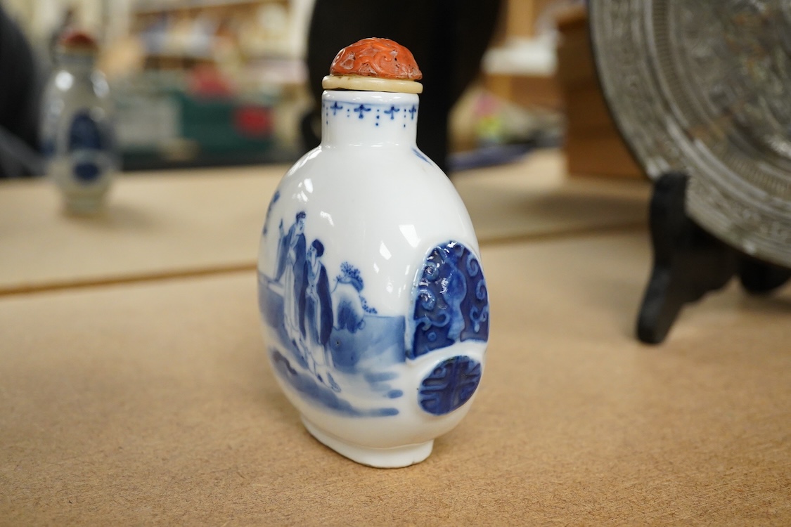 A large late 19th century Chinese blue and white snuff bottle, character marks to the base, 11cm high